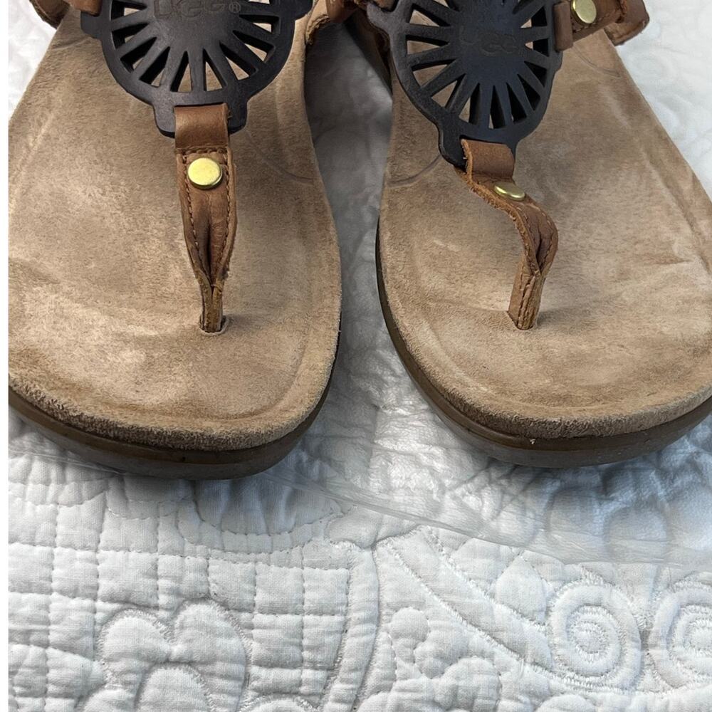 Ugg Women's Tan Leather Strap Flat Vacation Summer Sandals - Size 7 - Picture 7 of 10